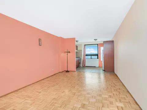 4705 Henry Hudson Pkwy #4A, New York, NY 10471