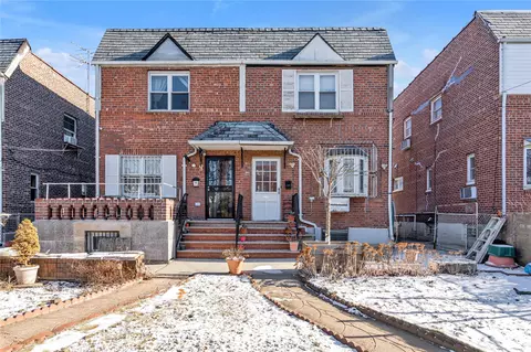 82-13 164 Pl, New York, NY 11432