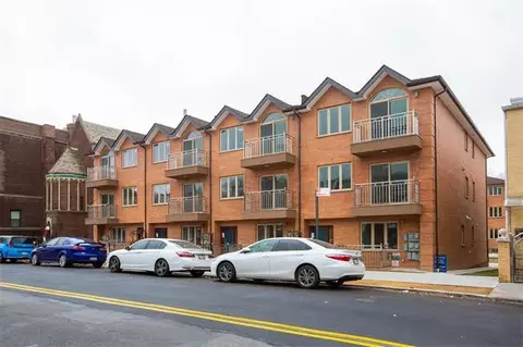 39-57 57th St, Woodside, NY 11377
