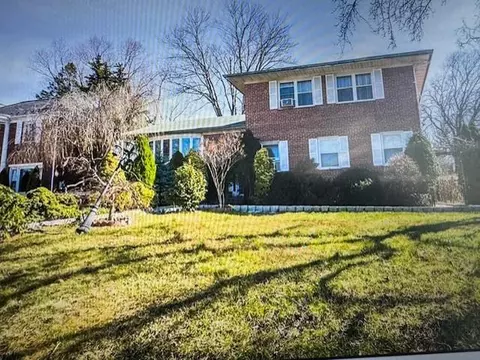 282 Kneeland Ave, Yonkers, NY 10705