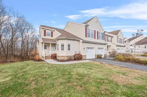 6208 High Ridge Ct, Fishkill, NY 12590