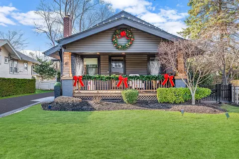 81 Willow Ave, Huntington, NY 11743