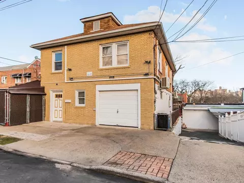 3112 Tiemann Ave, New York, NY 10469