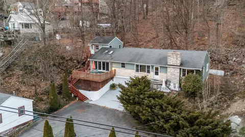 523 Jersey Ave, Greenwood Lake, NY 10925