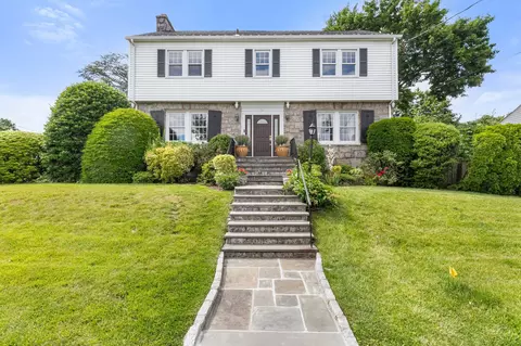 22 Foothill Rd, Bronxville, NY 10708