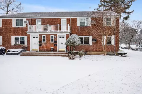 254-12 74th Ave #GV62, Glen Oaks, NY 11004