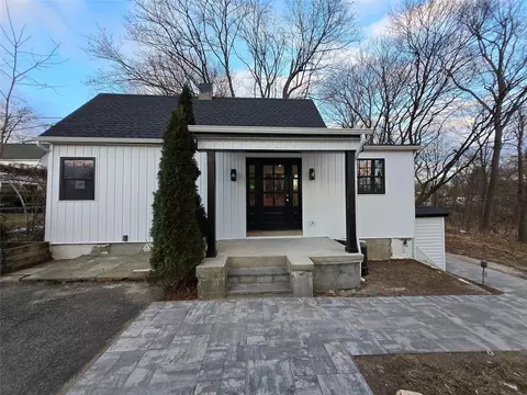 8 Rosalind Ave, Mount Pleasant, NY 10570