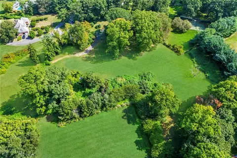 18 Sky Mdw, Harrison, NY 10577