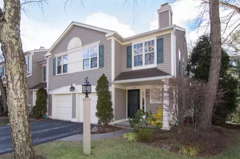 1408 Pondcrest Ln, Greenburgh, NY 10607