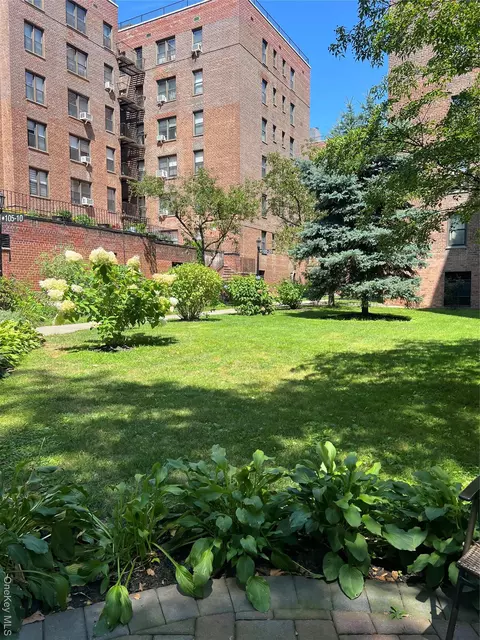 105-20 66th Ave #1A, Forest Hills, NY 11375