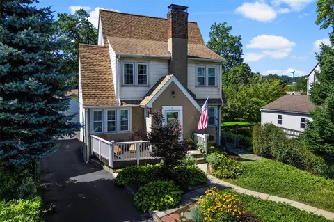 11 Storey Ln, Yonkers, NY 10710