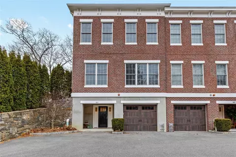 185 Lincoln Ave, Pelham, NY 10803