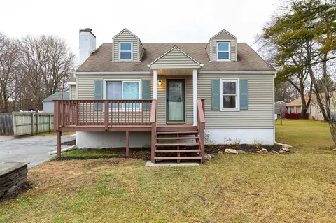 305 Violet Ave, Poughkeepsie, NY 12601