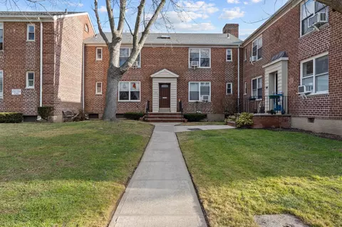 35-29 205th St #306, Bayside, NY 11361