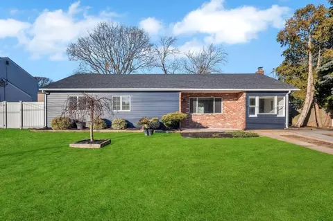 56 Madison St, Massapequa, NY 11758
