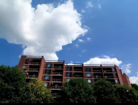 777 N Macquesten Pkwy #202, Mount Vernon, NY 10552