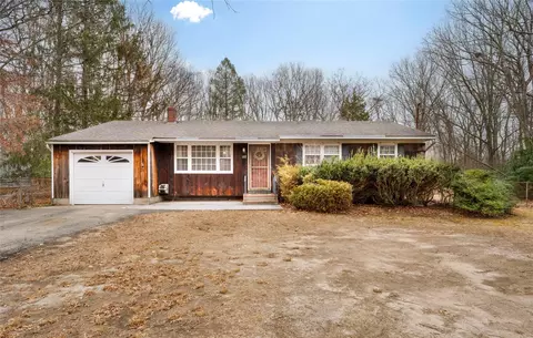 167 Miller Place Rd, Miller Place, NY 11764