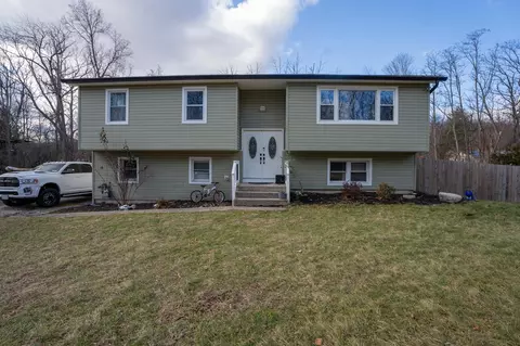 21 Headden Dr, Ramapo, NY 10977