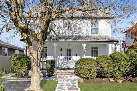 27 Avenue A, North Hempstead, NY 11050