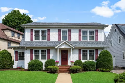 105 Reed Ave, Pelham, NY 10803