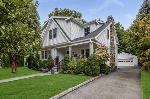 39 Sanford St, Rye, NY 10580
