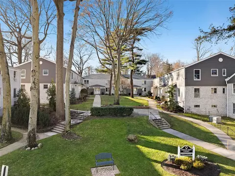 13 Glen Keith Rd # L, Glen Cove, NY 11542