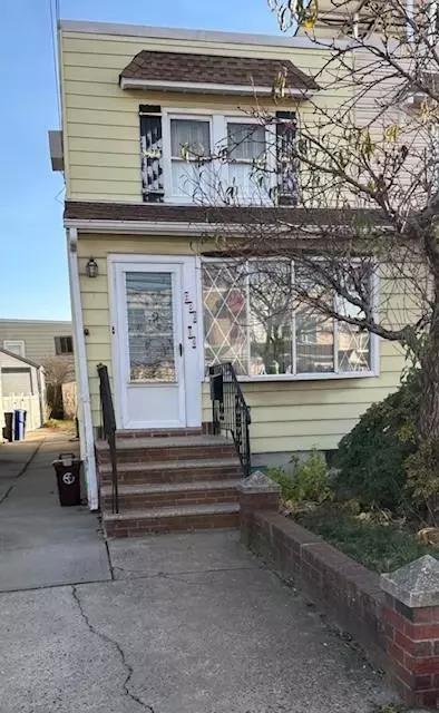 20316 33rd Ave, New York, NY 11361