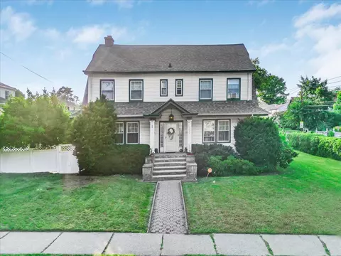 332 Hawthorne Ter, Mount Vernon, NY 10552
