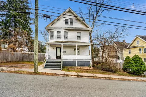 1009 Hudson Ave, Peekskill, NY 10566