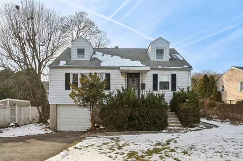 514 Farragut Pkwy, Greenburgh, NY 10706