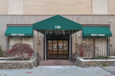 100 E Hartsdale Ave #5AE, Greenburgh, NY 10530