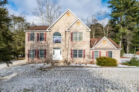 19 Forest Ln, Thompson, NY 12701