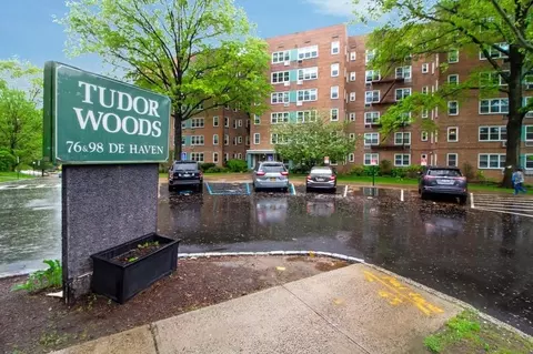 76 Dehaven Dr #3E, Yonkers, NY 10703