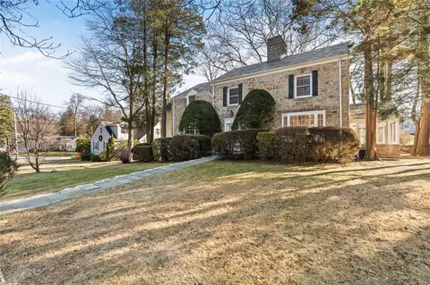 15 Van Meter Fenway, New Rochelle, NY 10804