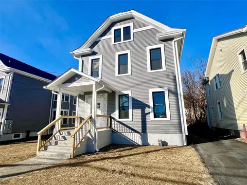17 Academy Ave, Middletown, NY 10940