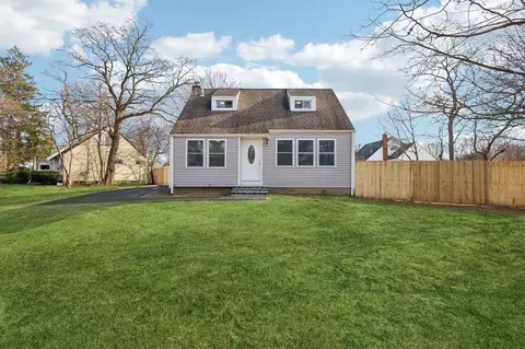 22 Satinwood St, Central Islip, NY 11722