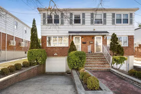 147-20 27 Ave, New York, NY 11354