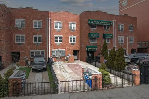 1027 Boston Rd, New York, NY 10456
