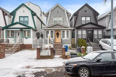 10728 109th St, New York, NY 11419