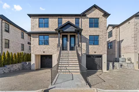 19 Barton Rd, Yonkers, NY 10701