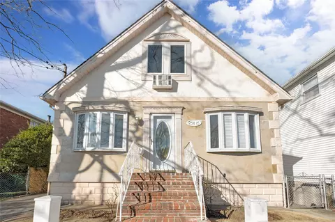 258-15 83rd Ave, New York, NY 11004