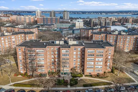 18-65 211th St #4C, New York, NY 11360