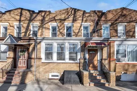 7825 79th St, New York, NY 11385