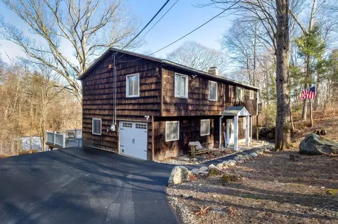 36 Sylvan Rd, Putnam Valley, NY 10537