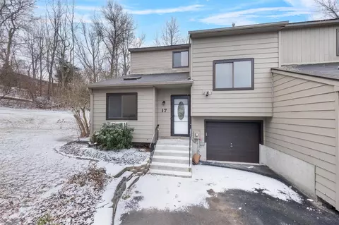 17 Laurel Ct, Fishkill, NY 12524