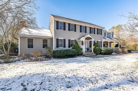 1895 Aldrich Ln, Laurel, NY 11948