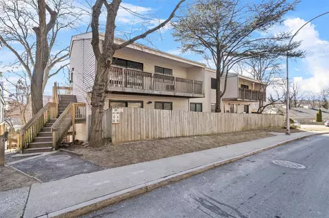24 Hillside Ter #A, White Plains, NY 10601