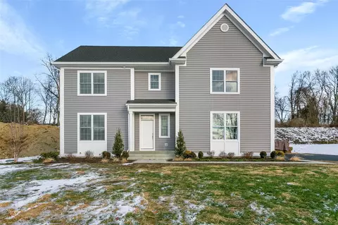 62 Stonehollow Dr, Southeast, NY 10509