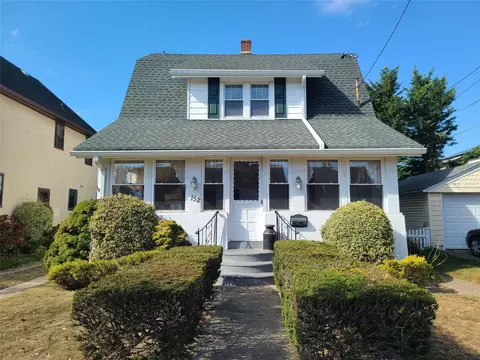152 N Cottage St, Valley Stream, NY 11580