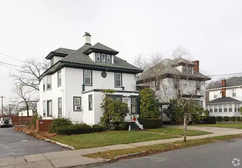 20-22 Bay Shore Ave, Bay Shore, NY 11706